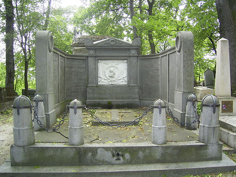 Могила Нея на кладбище Пер-Лашез